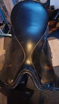 Sättel für Holzpferde