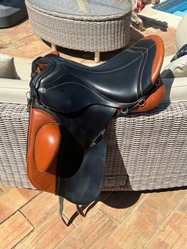 Zaldi 'New Cont' 17" Dressage Saddle, Zaldi Zaldi 'New Cont' 17" Dressage Saddle , Anna Faulkner, Dressursattel, ALBUFEIRA