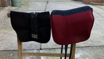 Filzsattel Set, Isabel Steiner, Sonderfarbe schwarz/bordeaux, Isabel Steiner Saffa Skuggi Comfort Plus, Claudia, Inne podkładki pod siodło, Gladenbach-Weidenhausen