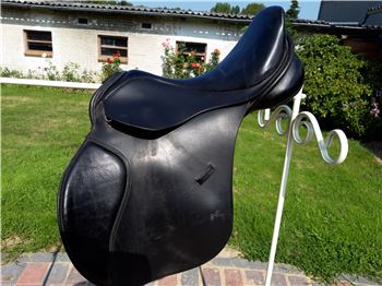 Sommer ,, Magnus" Springsattel, Sommer Magnus, Jennifer Clauhsen , Jumping Saddle, Tellingstedt