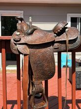 15" Circle Y Western Saddle on auction sale Circle Y
