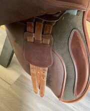 17.5” Bates Caprilli CAIR jump saddle Bates Caprillli