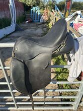 17.5” English leather dressage saddle SaintWestwell saddlery 