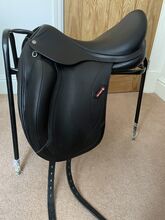 17.5 Equipe Olympia Dressage Saddle width +2 Equipe  Olympia 