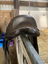 17 inch medium wide dressage saddle Classic Saddlery