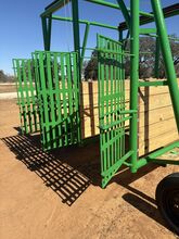 2HORSE STARTING GATES