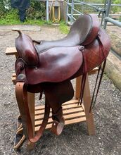 Saddles & Saddle Accessories 