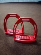 Aluminum jin Stirrups different colors KASBRO