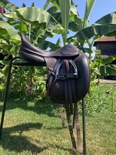 Amerigo Dressursattel, Sitz 18, kurzes Blatt Amerigo  Pinerolo