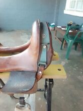 Antique Model 1904 McClellan-Style Service Saddle – McLaren Maker (H038) McClellan 1904 McClellan-Style Service Saddle