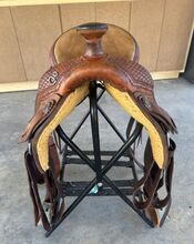 Beautiful custom Roping Saddle. Roping Saddle McCall Roping Saddle