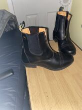 Brogini jod/yard boots size 6 Brogini