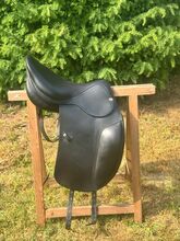 Cobra Dressursattel, neu 17,5 Zoll Cobra