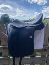 Dressursattel von Bates mit Chair-Kissen 17,5 “ Bates Dressur mit Chair