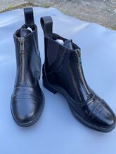 Children’s Jodphur boots size 30/11 Shires