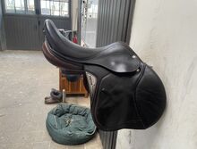 Equiline Springsattel Nick Skelton 17” braun Equiline Nick Skelton