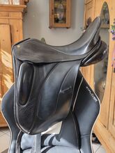Henning Dressursattel Henning Dressursattel 