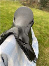 Höpfner Dressage F 17zoll Dressursattel Höpfner Dressage F 17zoll 