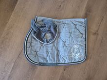 HV-Polo Springschabracke mit Fliegenmütze HV Polo