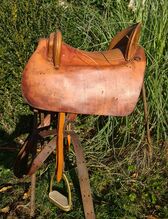 Baroque Saddle 