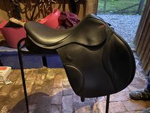 Kent and masters jump saddle Kent and masters  MJJ s-series