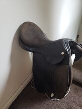 KN Dressage saddle (Karl Neidersuess - Austrian made), Black 18" with black leather girth. KN (Karl Neidersuess) Dressage saddle