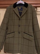 Age 11/12 tweed showjacket Aubrion/shires 