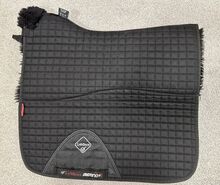 LeMieux Merino Dressurschabracke L LeMieux Merino Dressurschabracke