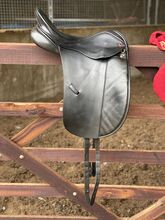 Lovely Black Albion 17.5” M Dressage Saddle Albion SL