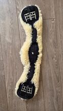 MATTES Lammfell Kurzgurt Mondform 65 cm MATTES Lammfell Kurzgurt Mond
