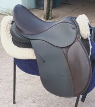 NEW 17.5" GP Cob Saddle Jackie Roberts Collection  Purdie