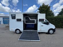 Pferdetransporter Renault 3,5t Hengstausstattung Viehtransporter Renault Master Renault Master Hengst