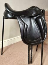 REDUCED!! Walsall Dressage Saddle 18" MW/Wide black leather Gorgeous Walsall