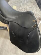 Beautiful 16.5in Harry Dabbs black leather saddle Harry Dabbs