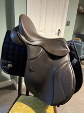 Thorowgood T8 GP saddle 17” Great condition Thorowgood T8
