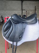 Fairfax Deluxe Monoflap Jumping Saddle Fairfax Deluxe Monoflap Big Block Jumping Saddle