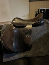 Jumping saddle Woodseaves Saddlery (Martin Gulliver)