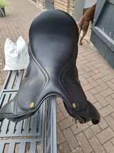 Jorge Canaves Dressursattel JC One neuwertig 3 Monate als 17 Zoll34 Kammer Jorges Canaves Siehe Bilder Dressur One