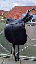 Dressursattel Titania 17/30 schwarz neu Kavalkade Kavalkade  Titania