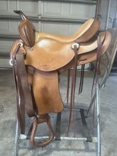 16” Riders’ Choice Trail Lite Western Saddle Riders’ Choice Trail Lite