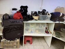Reitsachen Bandagen, Helm, Gamaschen, Rückenpanzer kl, 2 Abdecken, 1 Schabracke Handschuhe, versch,