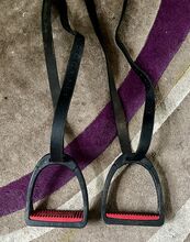 Horse stirrups
