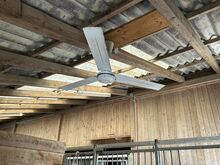Ventilator für Pferdeboxe