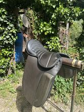 Wembley International Dressage Saddle 18” – Excellent Condition Wembley International 