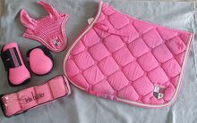 Schabracke inkl Fliegenhaube, Bandagen und Gamaschen pink