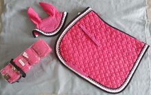 Schabracke inkl Fliegenhaube und Bandagen pink