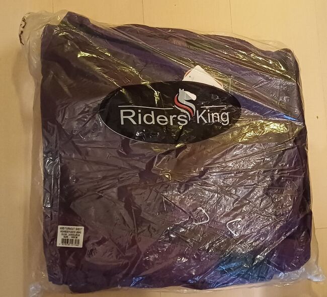 120€% 600D Highneck Regendecke m. Fleece Riders King lavendel lila 165cm, Riders King 600D Highneck Regendecke personalisierbar mit Fleece, Reitartikelbörse (Reitartikelbörse - Onlineshop für Wanderreiter), Horse Blankets, Sheets & Coolers, Grevenbroich, Image 4