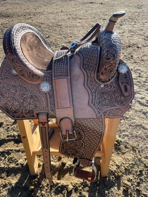 14" Barrel/Show Saddle, Tacktical Equine Ranch Dressn The Vegas, Mackenzie , Siodło westernowe , Wickenburg, Image 4