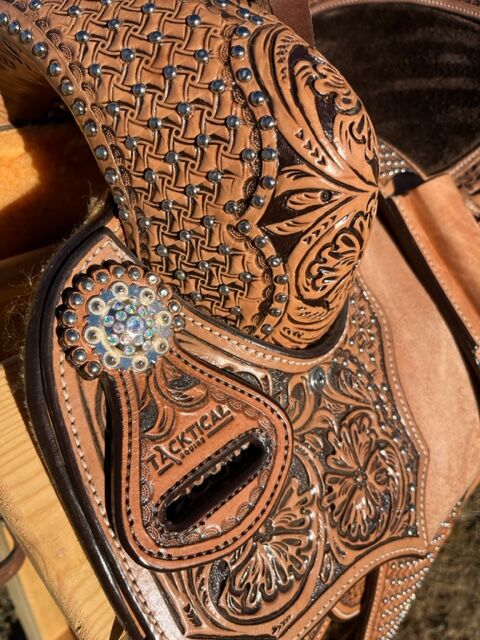 14" Barrel/Show Saddle, Tacktical Equine Ranch Dressn The Vegas, Mackenzie , Western Saddle, Wickenburg, Image 6