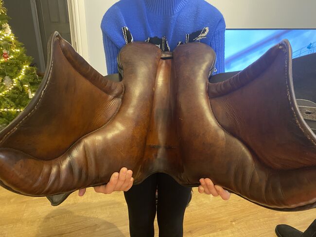 15.5” brown full leather pony saddle, Stephen Hadley, Sarah Hogan-Sutor, All Purpose Saddle, Birmingham, Image 8